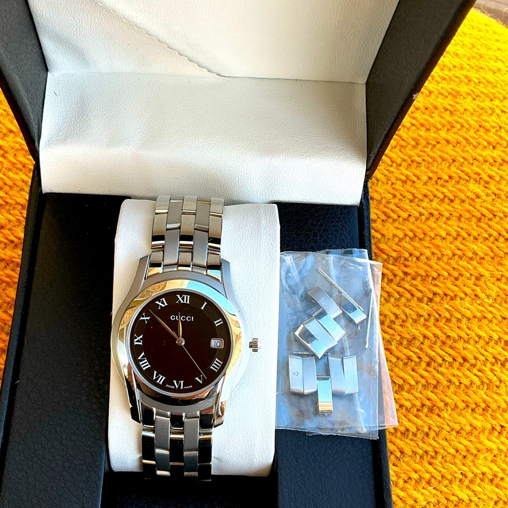 GUCCI stainless steel DRESS watch🔥🔥 - Picture 12 of 15